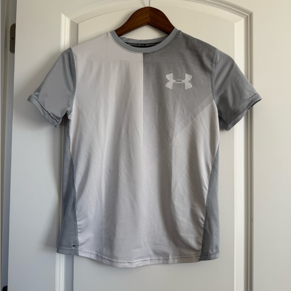 Under Armour Boy’s White and Gray Shirt